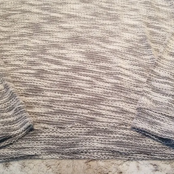 Hollister Cropped Lightweight Sweatshirt Size S