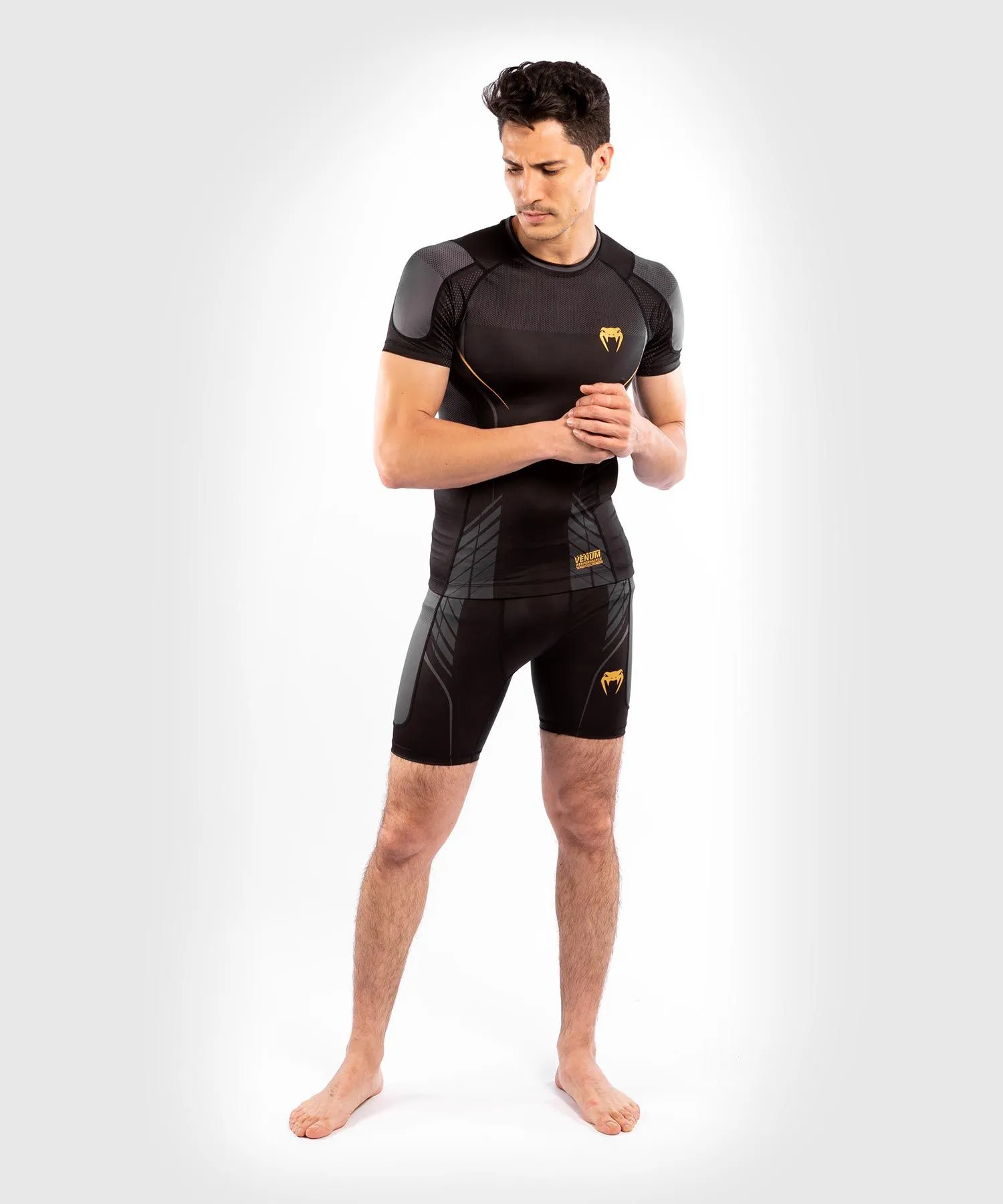 Rash Guard - Venum - 'Athletics' kortærmet - Sort-Gul