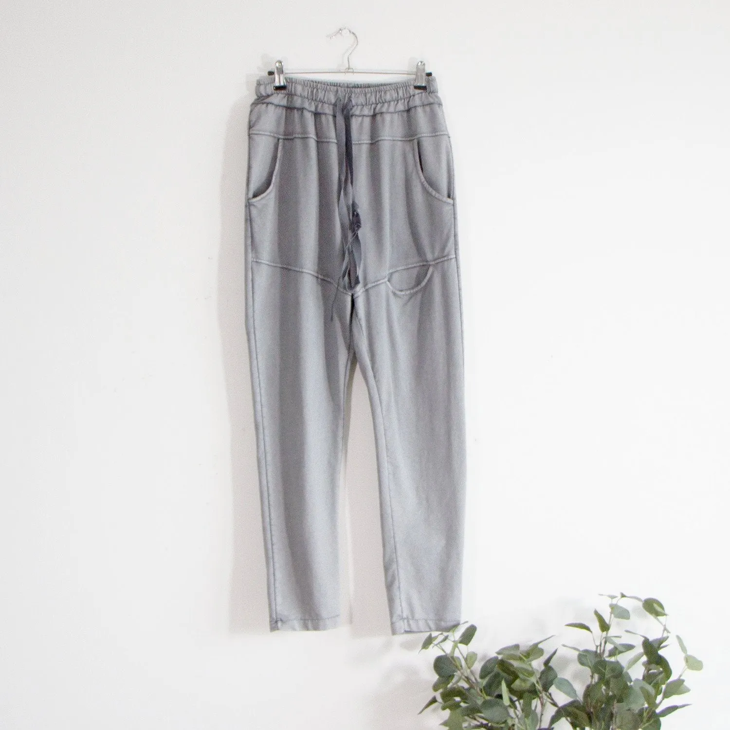 Relaxed jersey trousers with drawstring waist