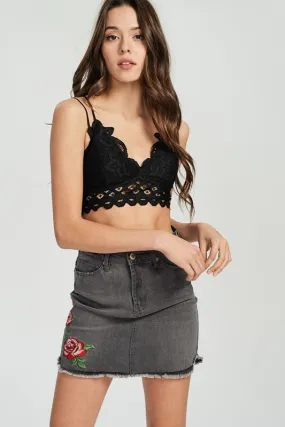 Scalloped Lace Bralette in Black
